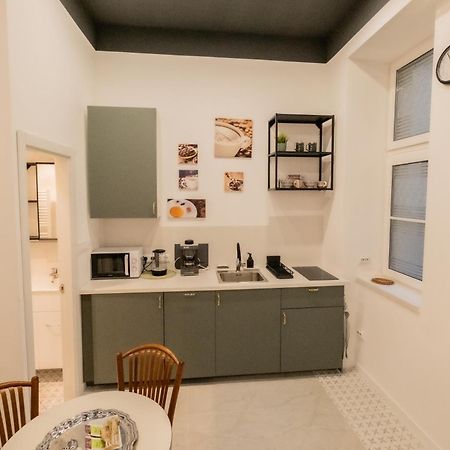 Kolibri Apartmen Boedapest Buitenkant foto