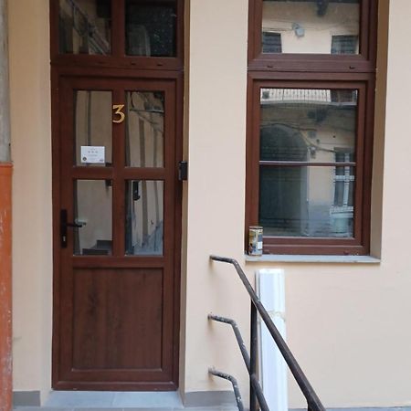 Kolibri Apartmen Boedapest Buitenkant foto