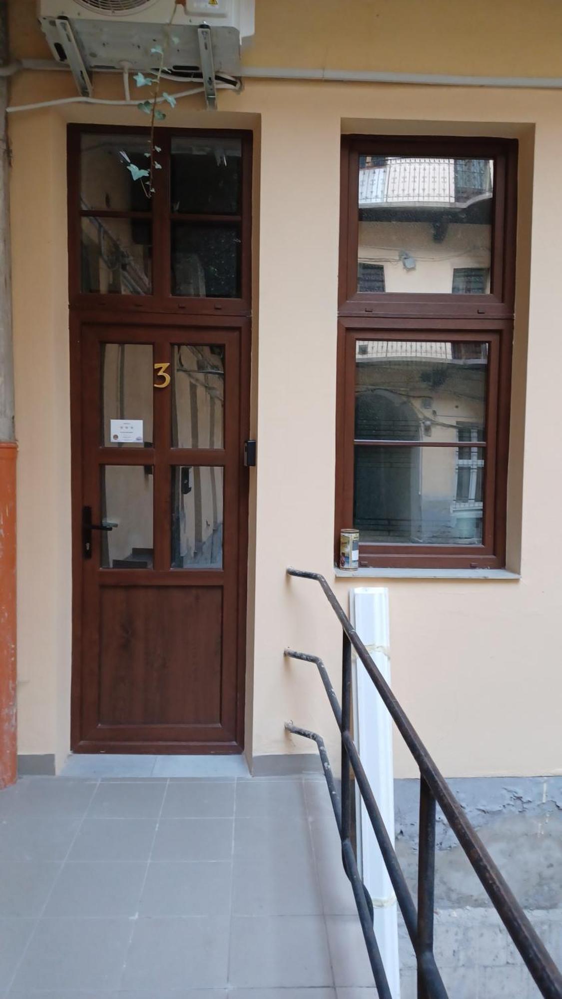 Kolibri Apartmen Boedapest Buitenkant foto
