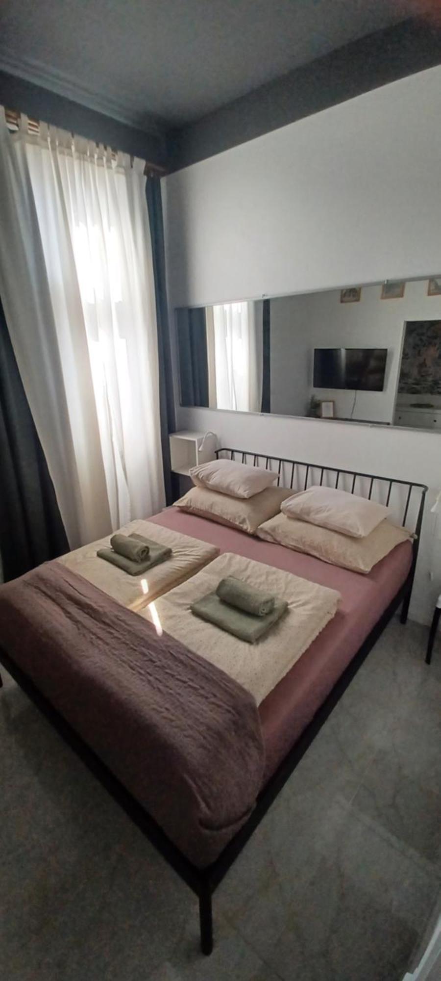 Kolibri Apartmen Boedapest Buitenkant foto